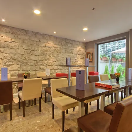 Timhotel Odessa Montparnasse-3